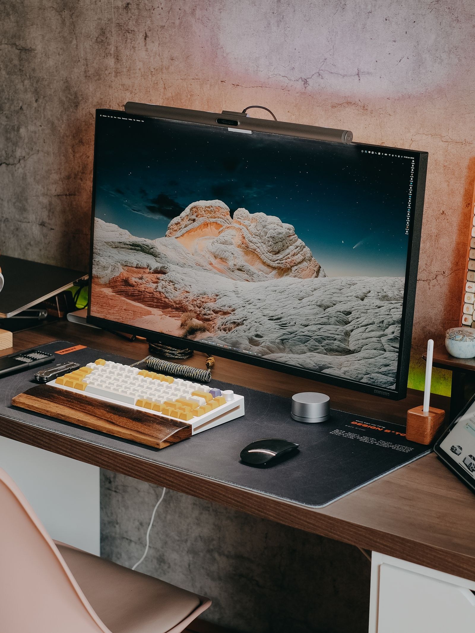 Creator editing setup with vertical display
